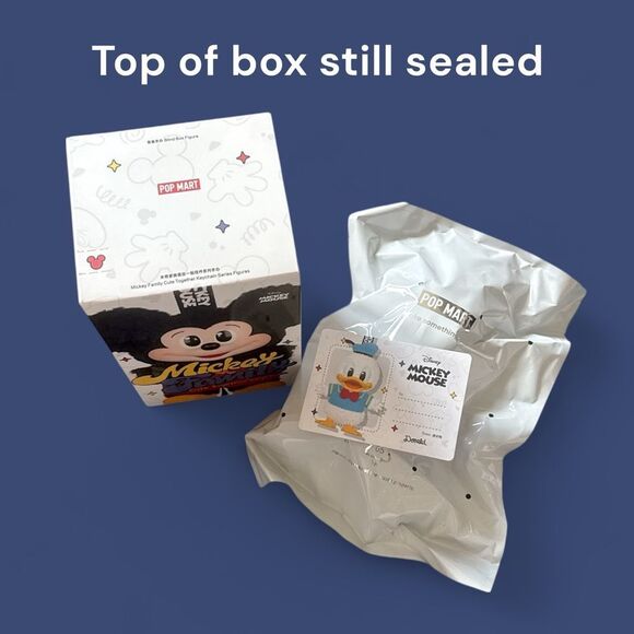 Pop Mart Mickey Family Cute Together Keychain Series Figure - Donald Duck - Picture 6 of 16